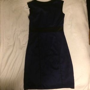Merona dress, zip on the side, land at knee